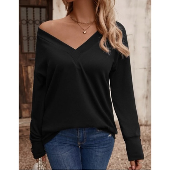 Black button cuff V neck top - Picture 6 of 6